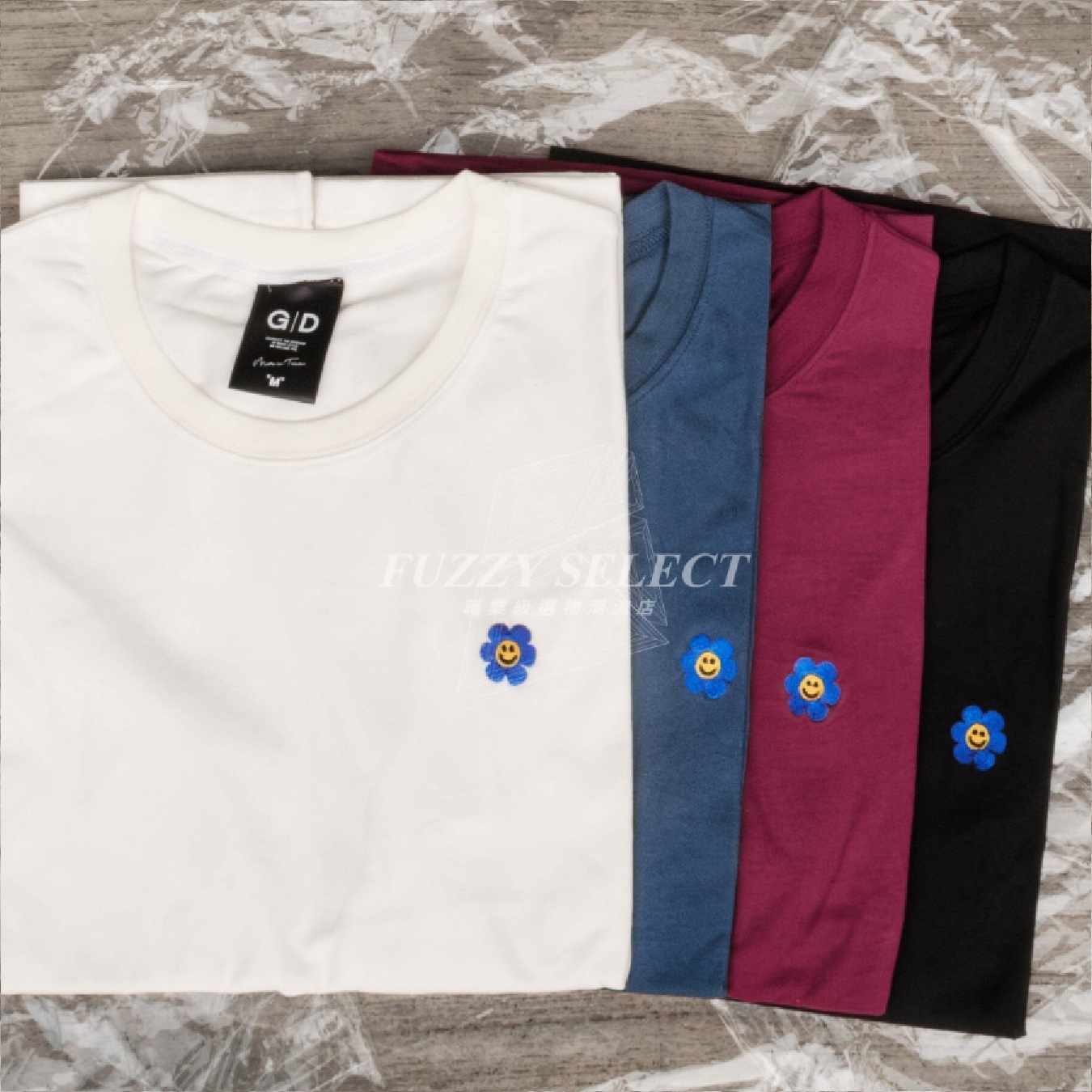 【逢甲 FUZZY】小花 Tee 潮流 日常 美式 圖案 刺繡 Logo 花朵 笑臉 短T 短Tee 黑 白 酒紅 藍