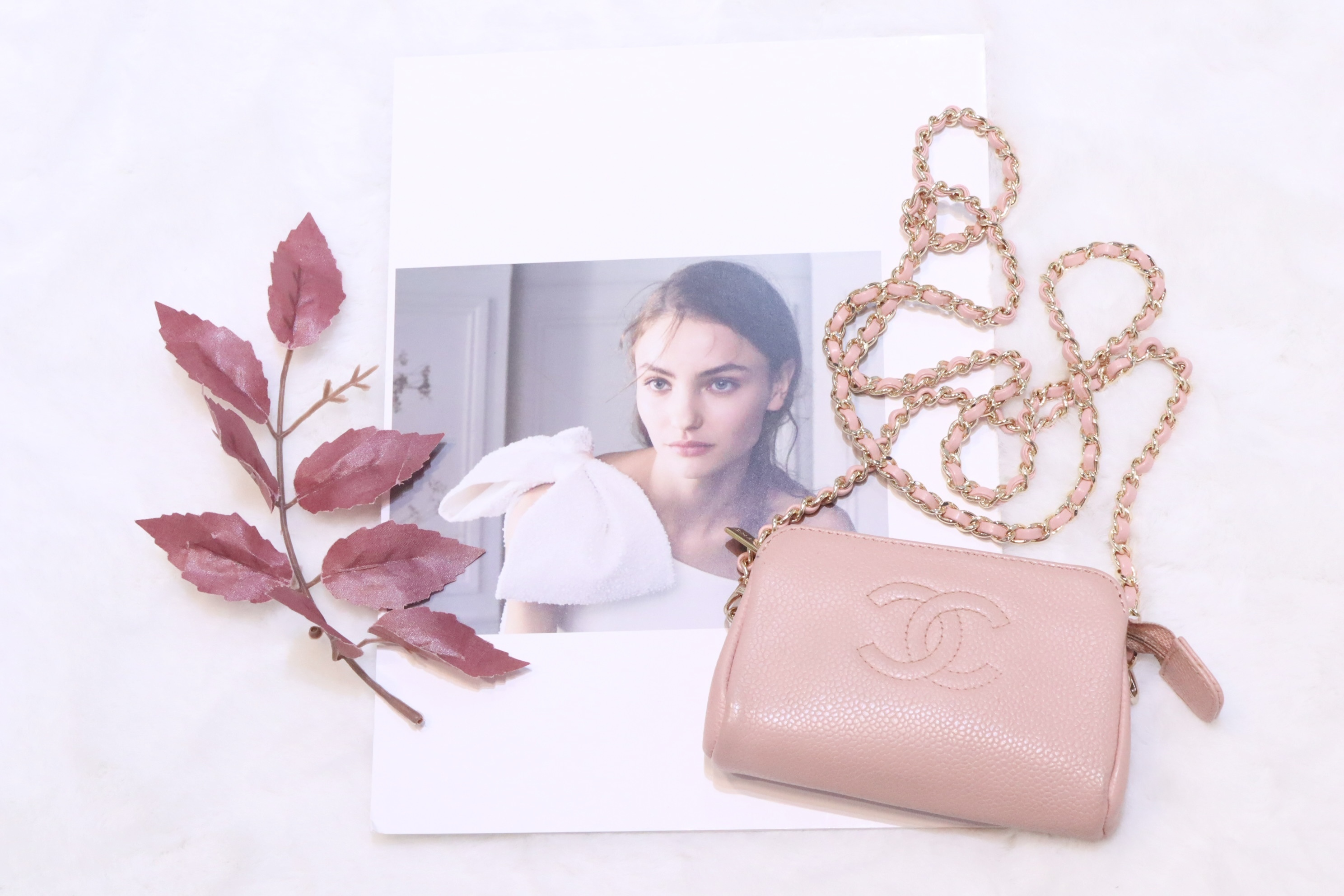 Chanel 粉紅色logo pouch🩷