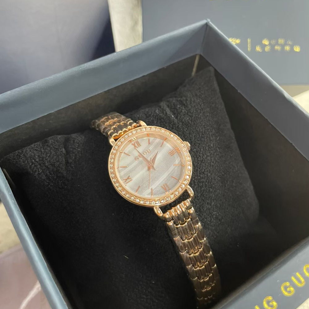 【Guou 古歐】晶鑽錶圈錶盤 貝殼錶盤 經典羅馬時標 不鏽鋼腕錶