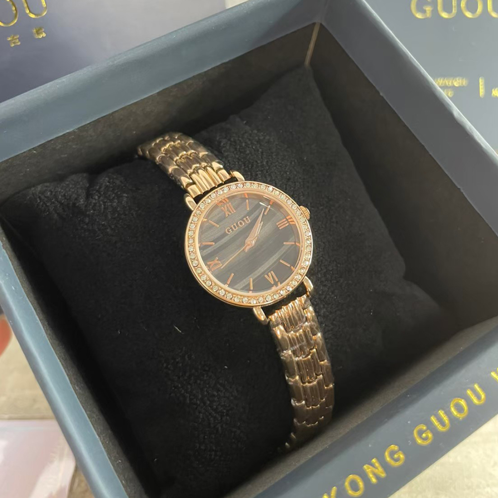 【Guou 古歐】晶鑽錶圈錶盤 貝殼錶盤 經典羅馬時標 不鏽鋼腕錶