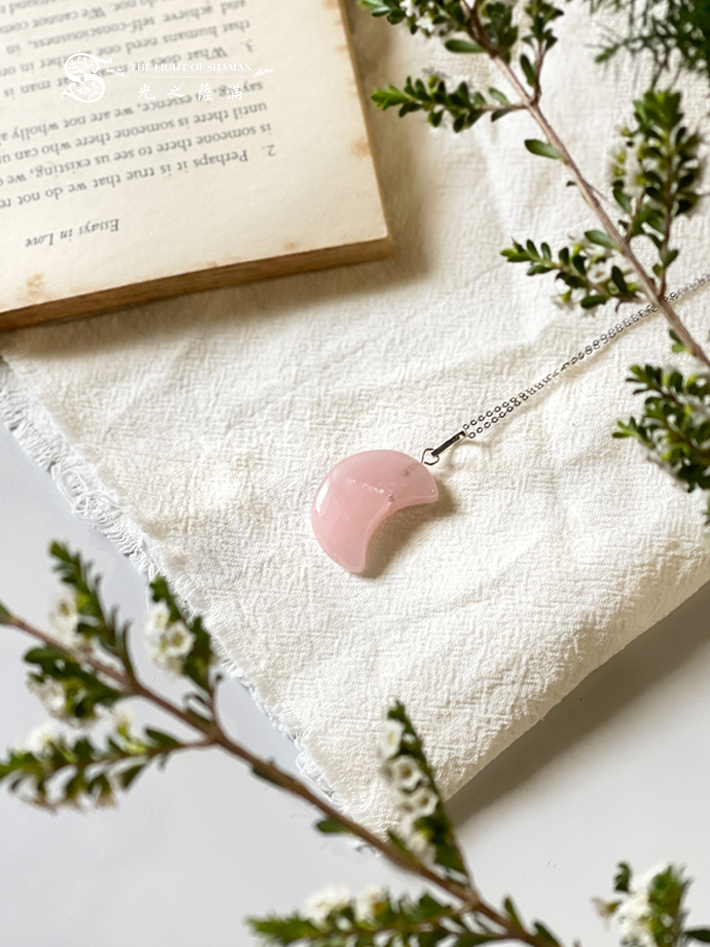 LOVE 新月玫瑰石粉水晶純銀項鍊 - 光之薩滿