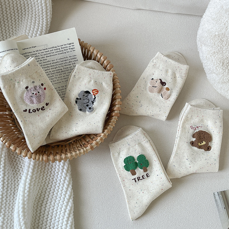 《4792》♾️韓國可愛圖案唇色百搭中筒襪