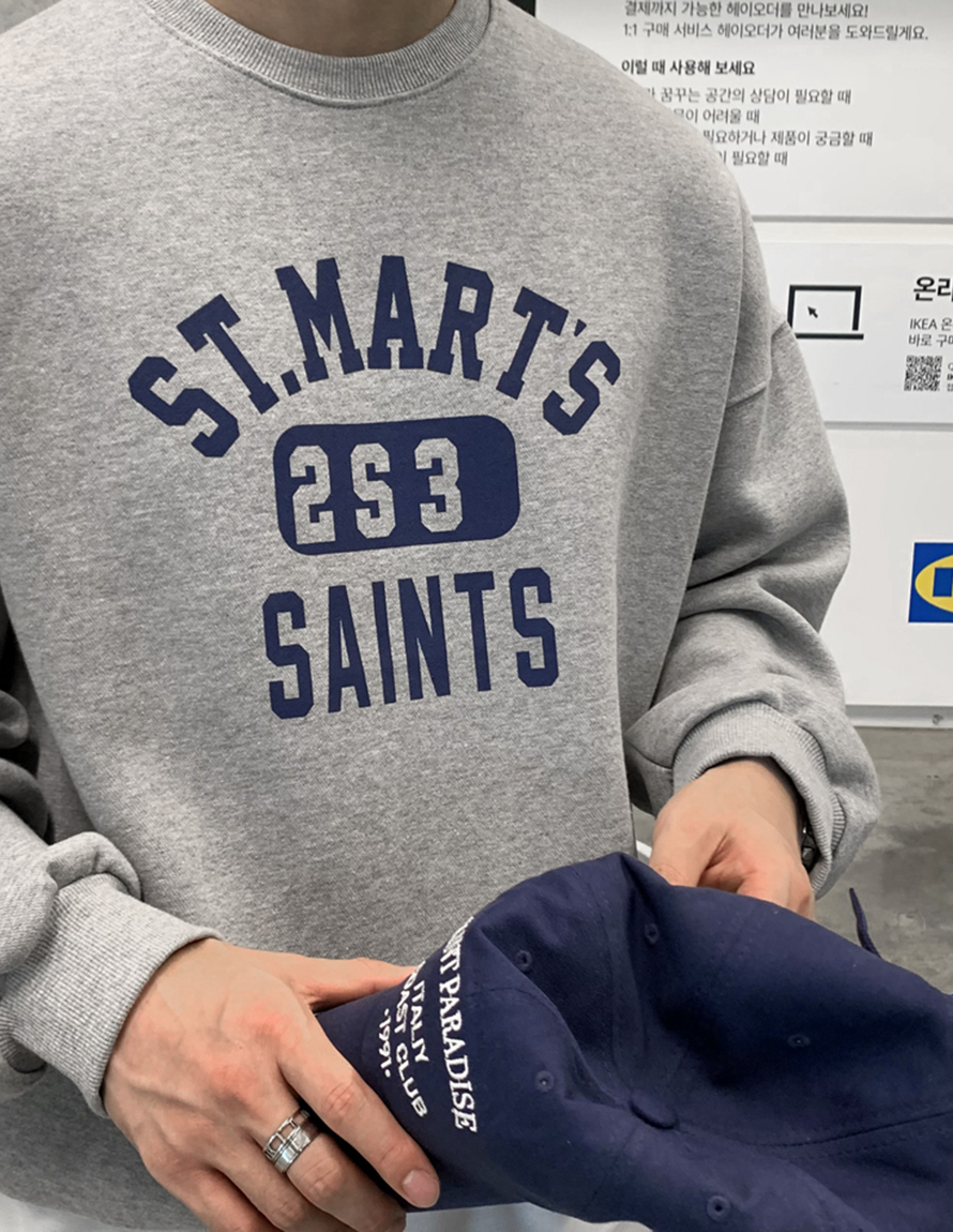 Saint大學T運動衫