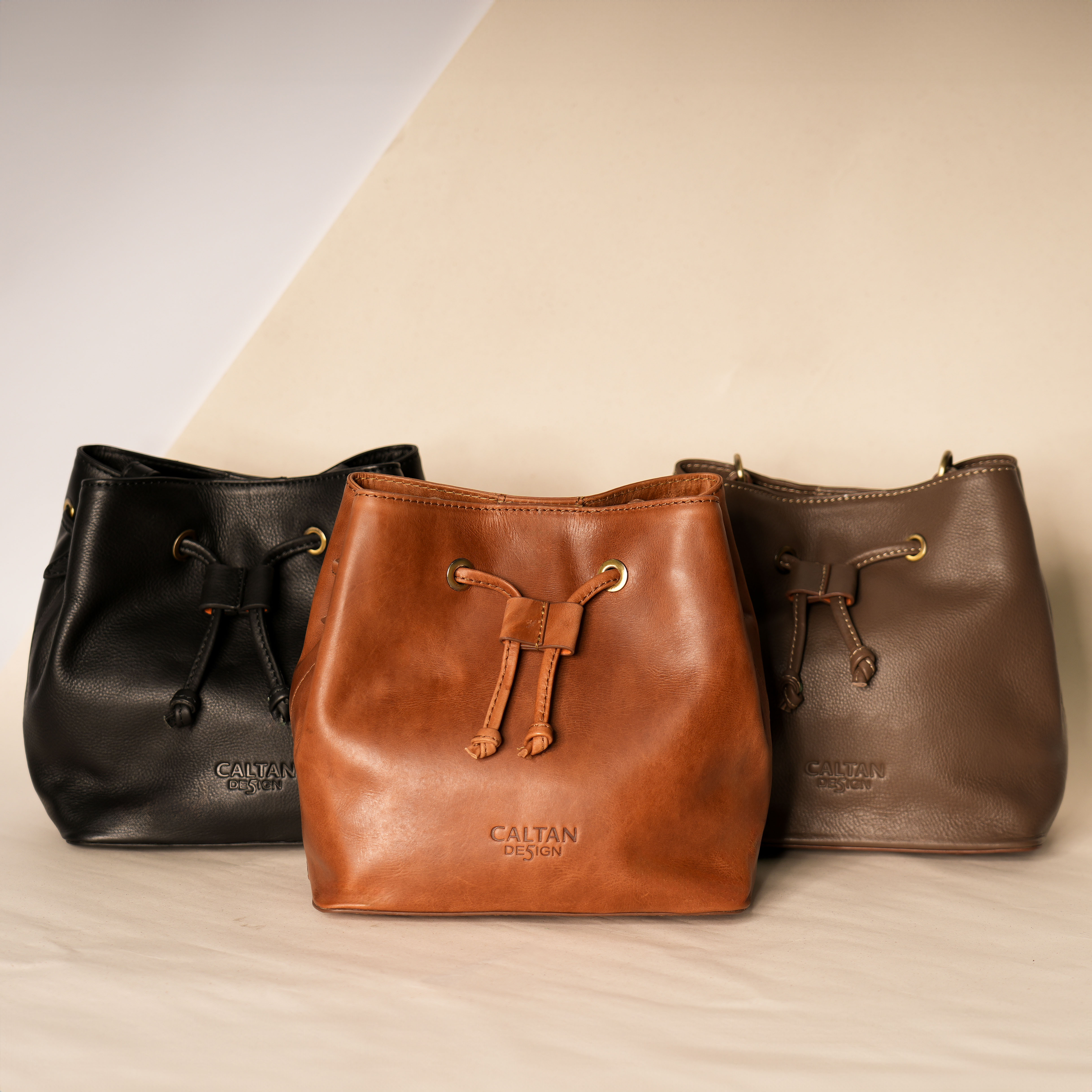 迷霧真皮抽繩水桶包-三色(5518)