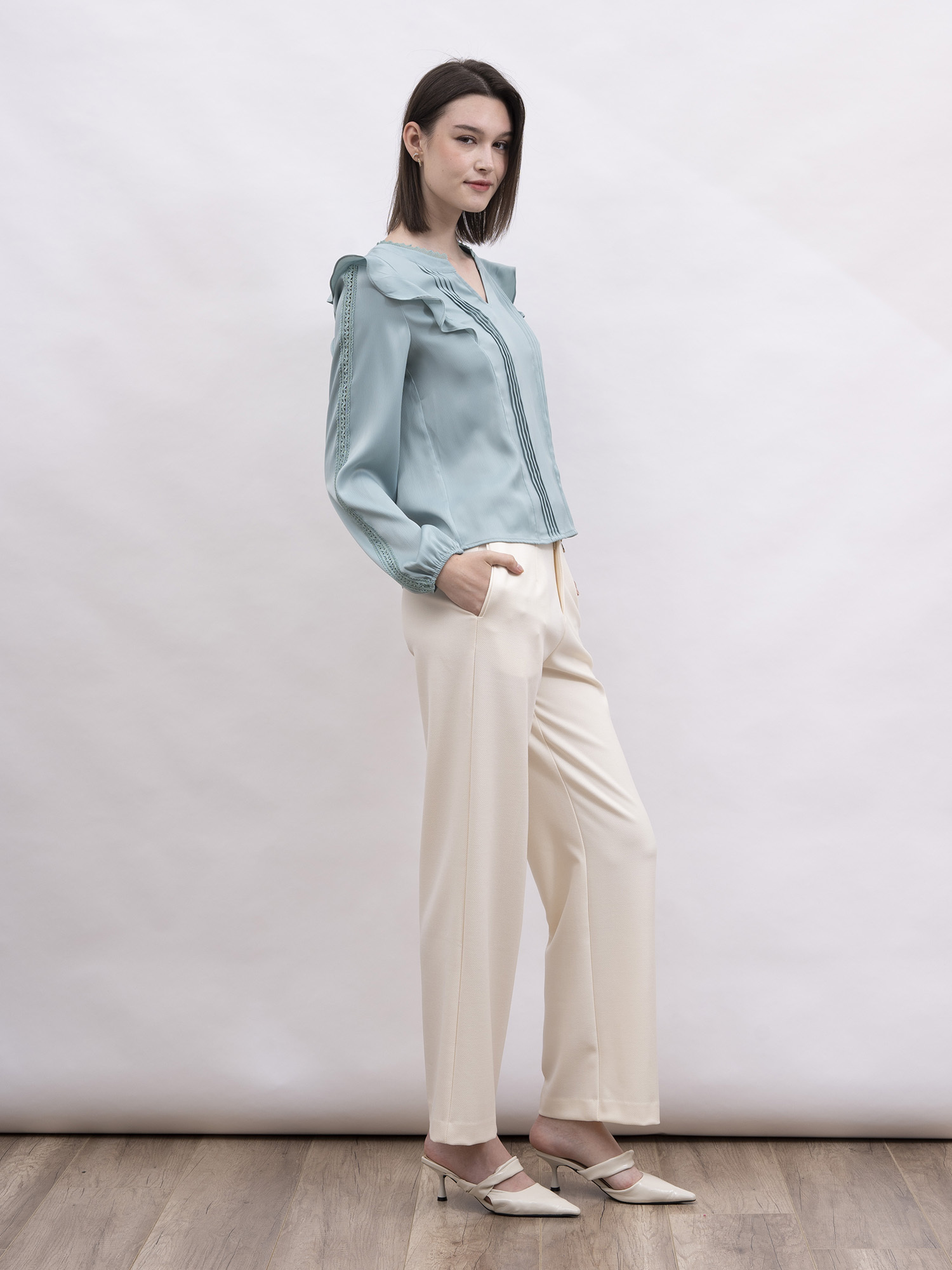 mi-tu 荷葉壓褶V領上衣