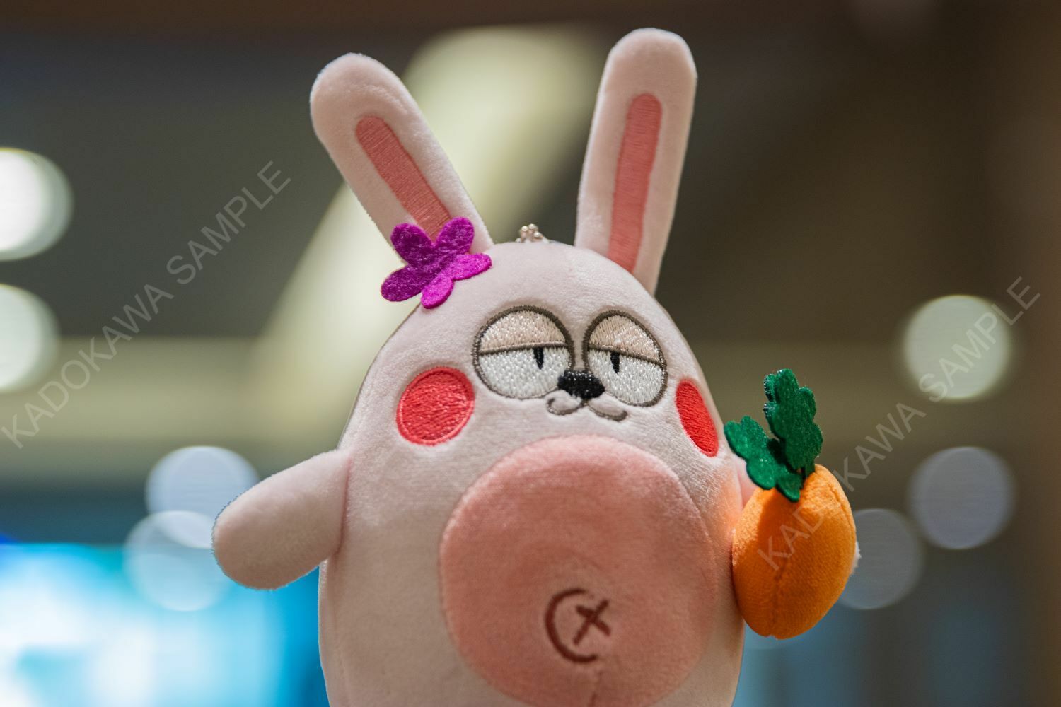 帶我回家 醜兔阿春布偶吊飾