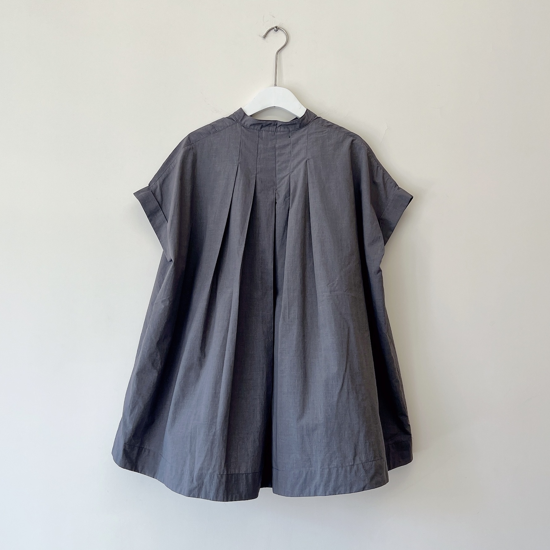 現貨 | 超高質！百褶傘形上衣 (兩色入)