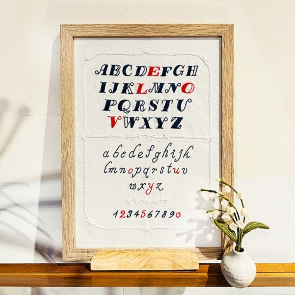 我的刺繡練習布──文字繡 英文×數字×花邊一次學會（附超值全材料包套組含完整教學影片＋原寸繡圖）