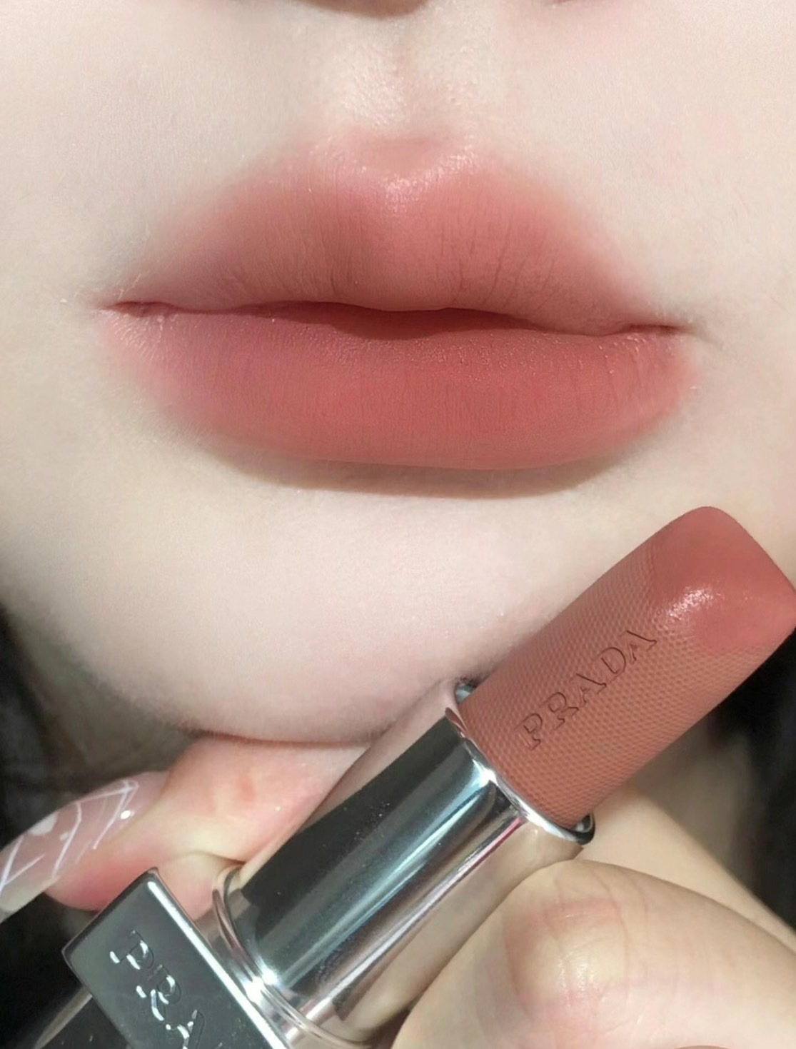 📦預購 Prada-尼龍柔霧唇膏 #B101