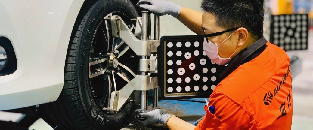 【安托華加購服務】四輪定位(特殊車/歐系車另計)