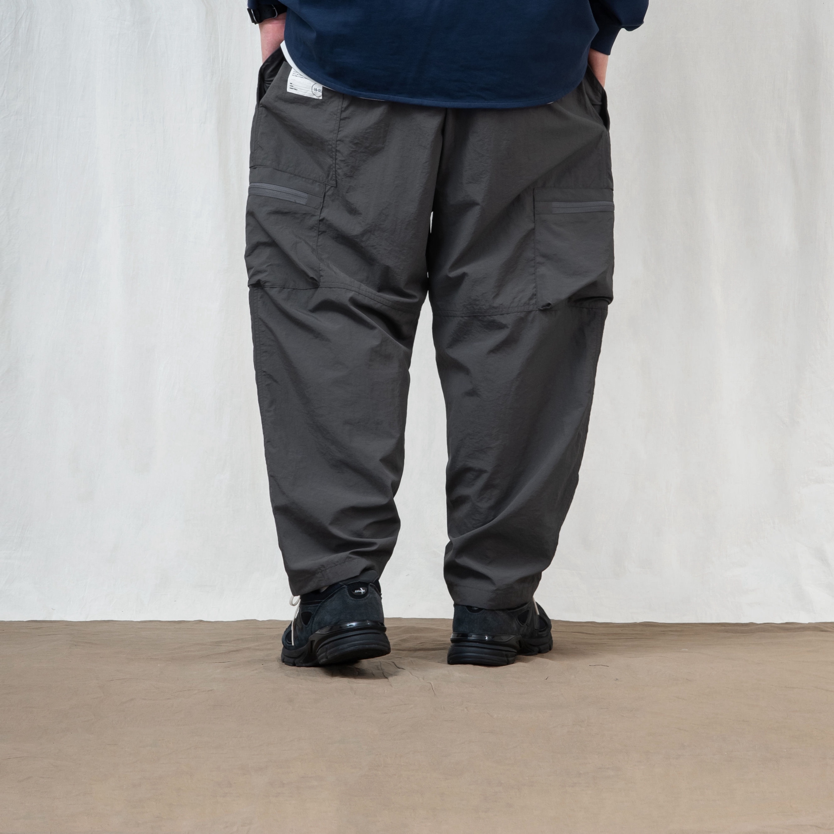 PERSEVERE MULTI-POCKET TAPERED PANTS - BLACK BLUE / CHA