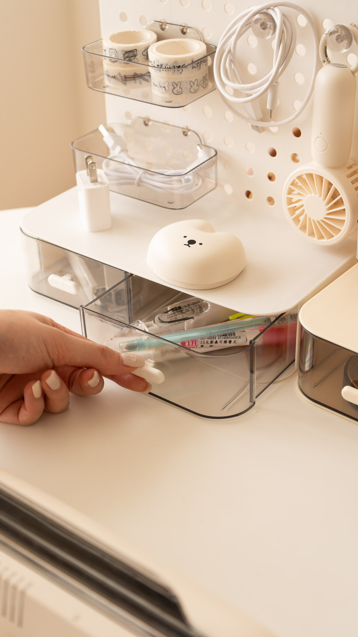 桌上洞洞板收納盒