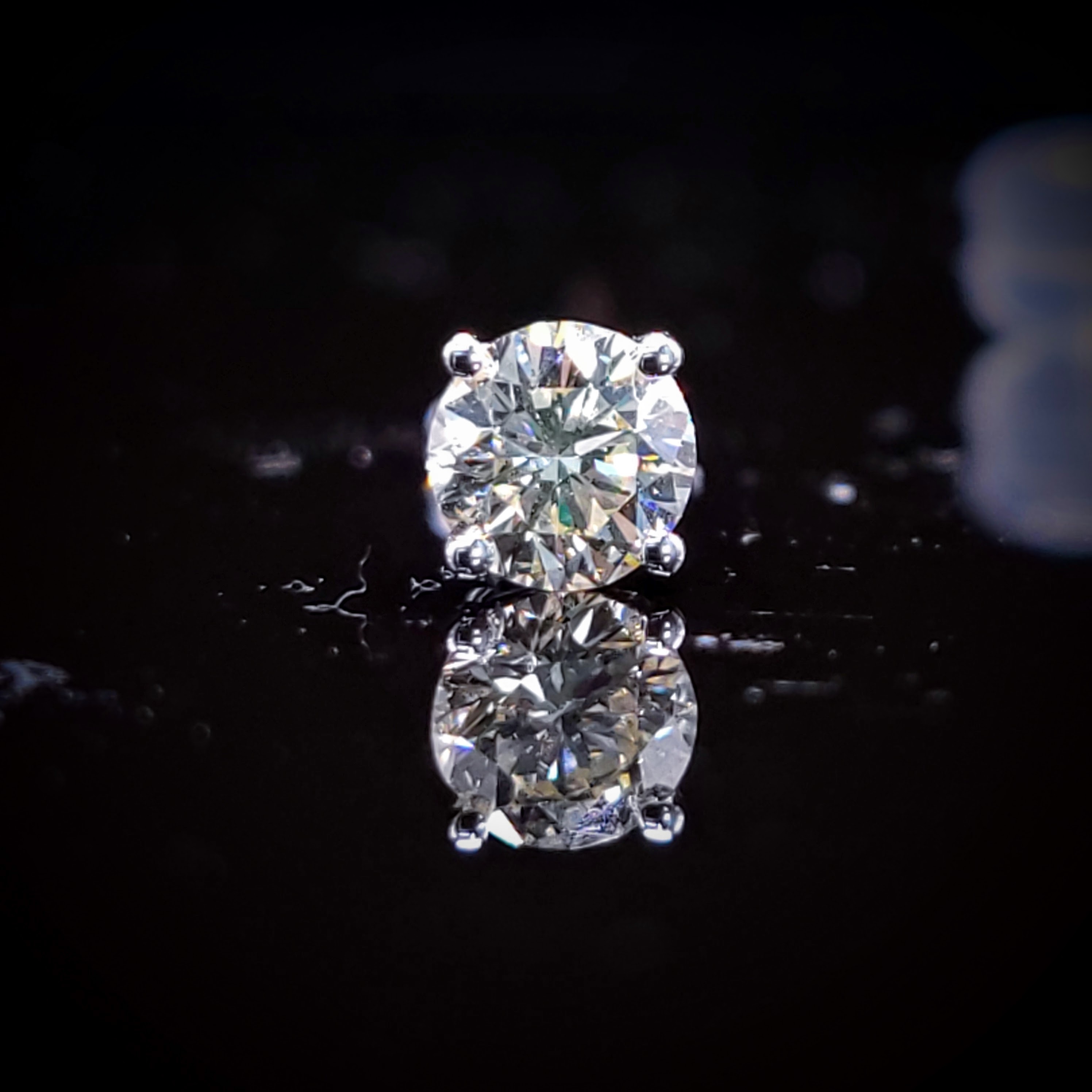 全新18K白金【主石31份鑽石】單耳環