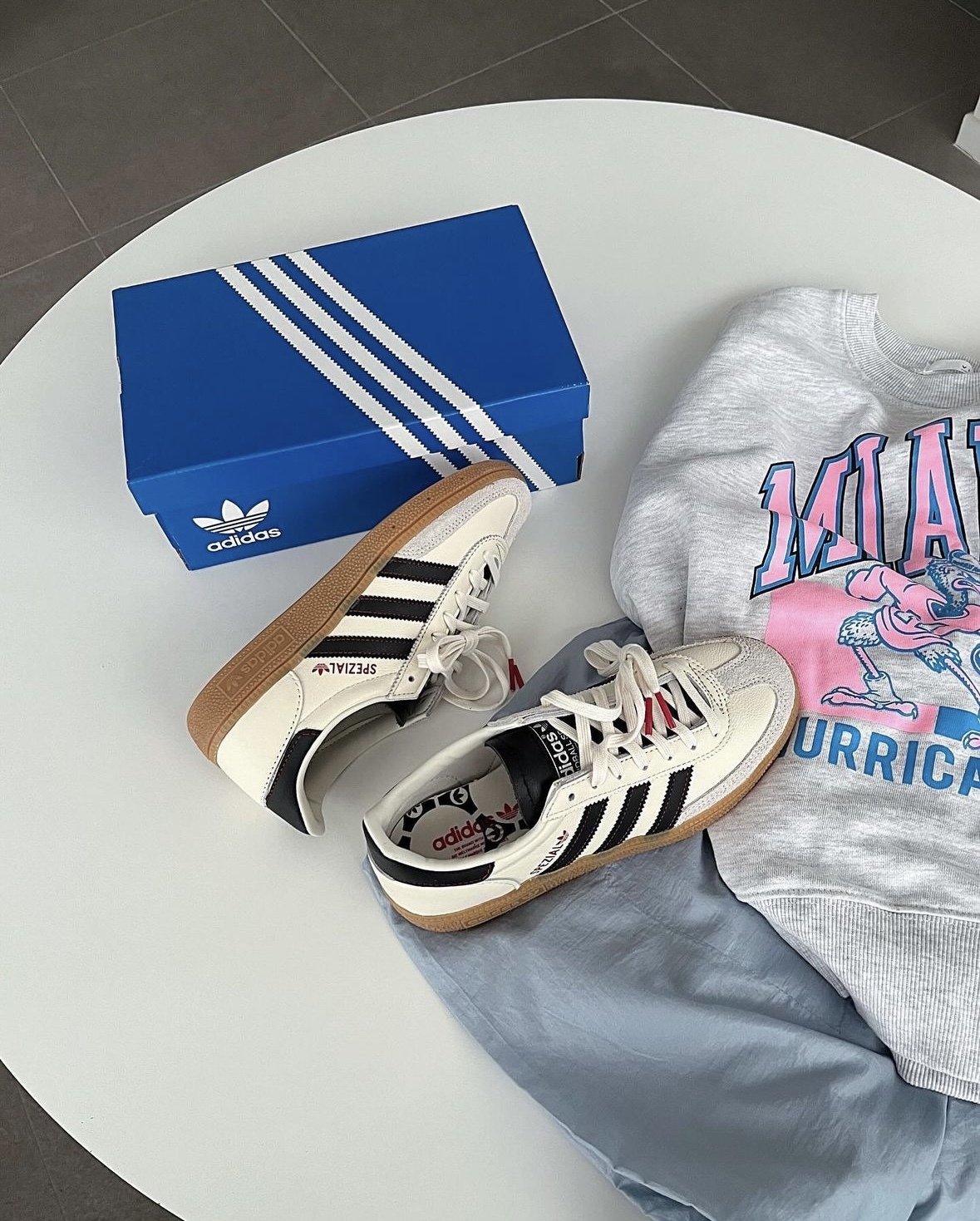 Adidas Originals Handball Spezial 奶油芝麻 米白色 黑色 焦糖底 復古 德訓鞋 T頭鞋 JH6398/預購