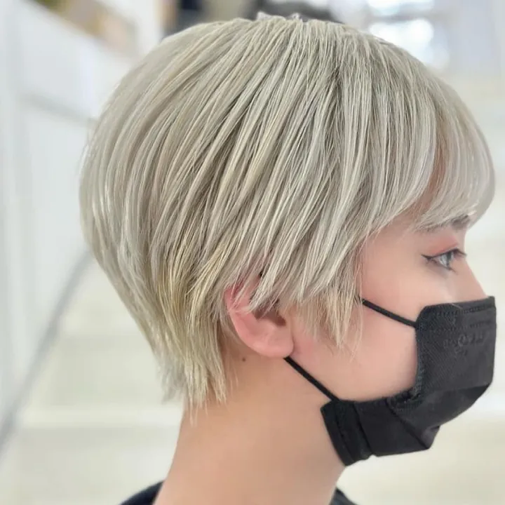 AG’s pixie cut creations for women, especially in platinum blonde, which adds an extra touch of ethereal charm.