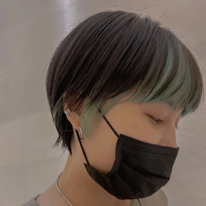 AG’s pixie cut creations for women, paired with partial highlights to enhance depth and dimension.