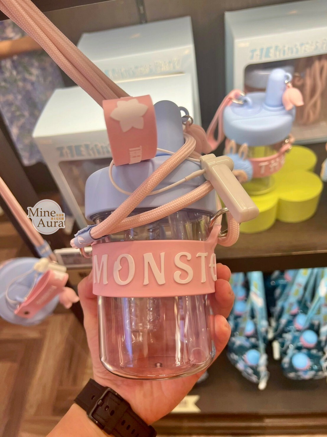 POP MART 泡泡瑪特 THE MONSTERS 派對系列 拉布布 LABUBU 背帶 水壺 -泡泡瑪特城市樂園