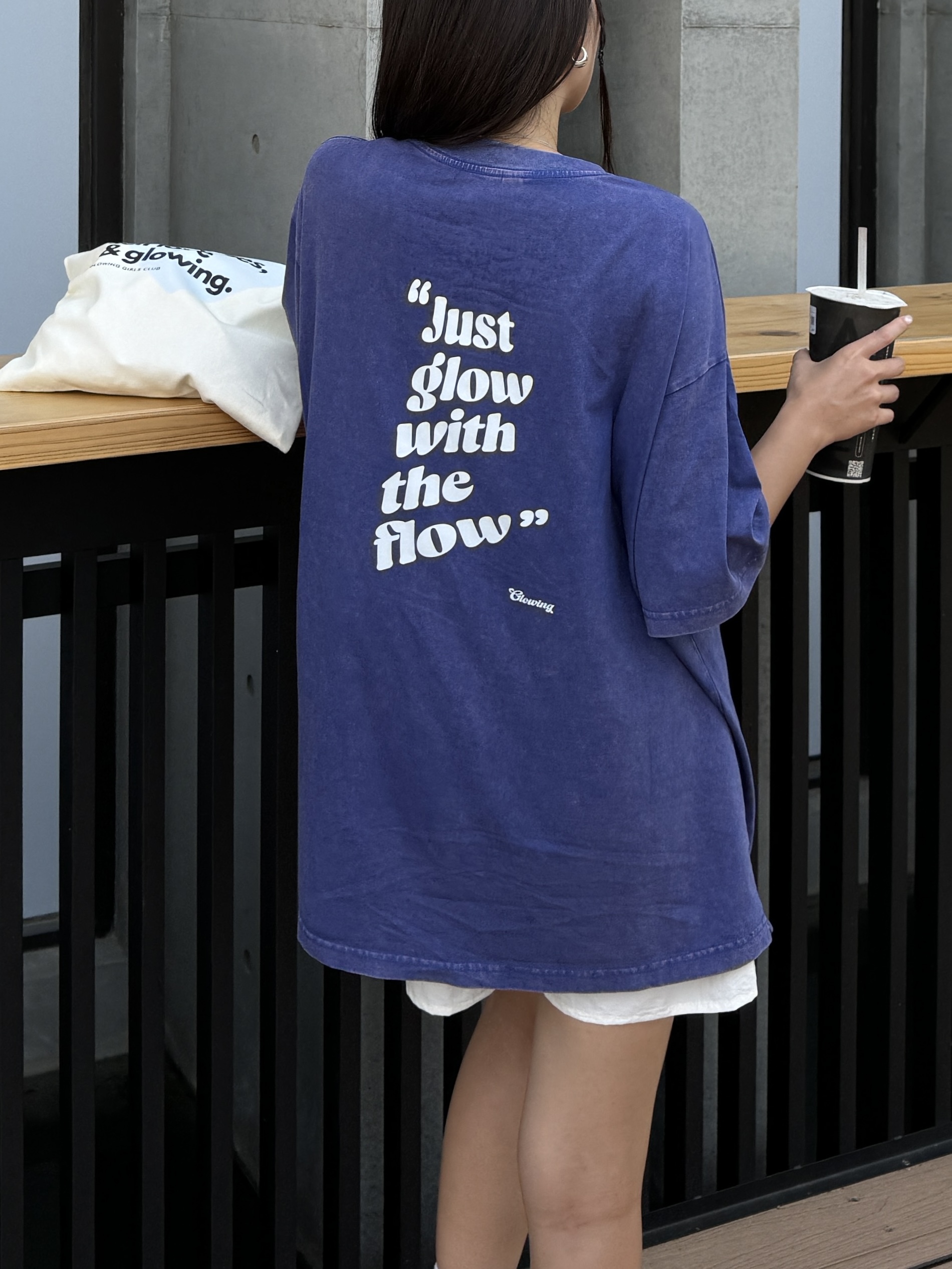 𝐆𝐋𝐎𝐖𝐈𝐍𝐆 / Oversized Washed Tee (Indigo)