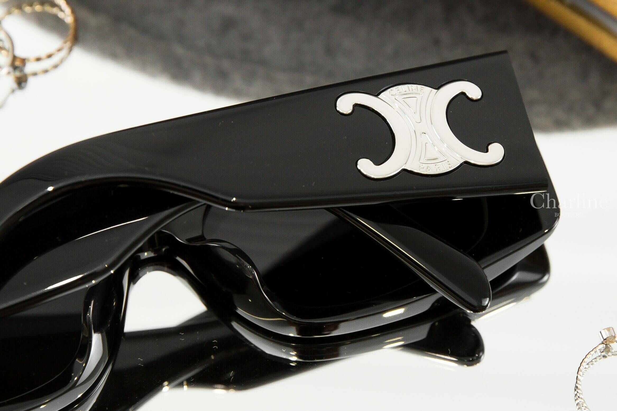 ＊ 新品⭐️CÉLINE 80㎝ ＊ Celine新款牛仔凱旋門腋下包｜PopChill 拍拍圈