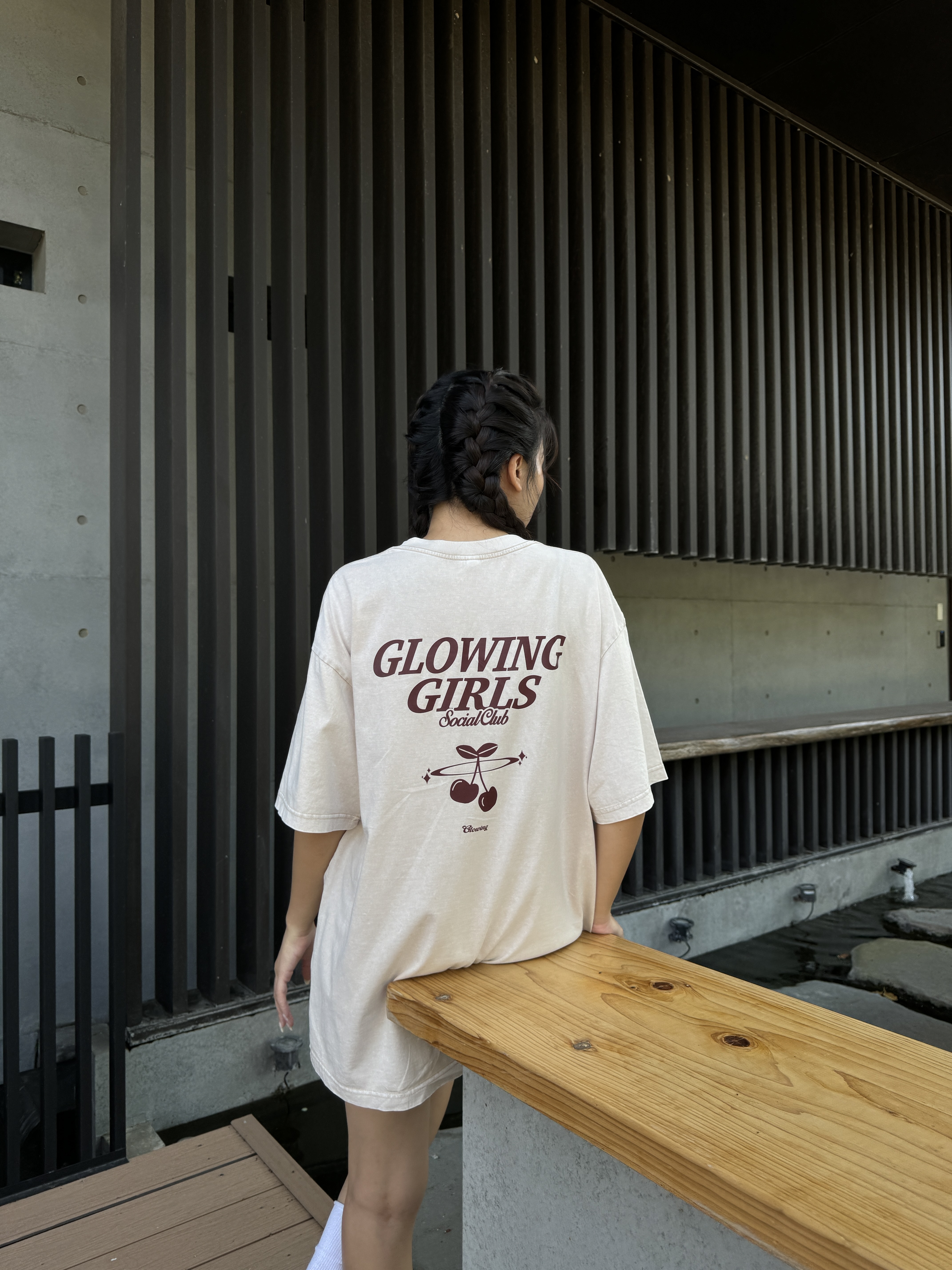 𝐆𝐋𝐎𝐖𝐈𝐍𝐆 / Oversized Washed Tee (apricot)