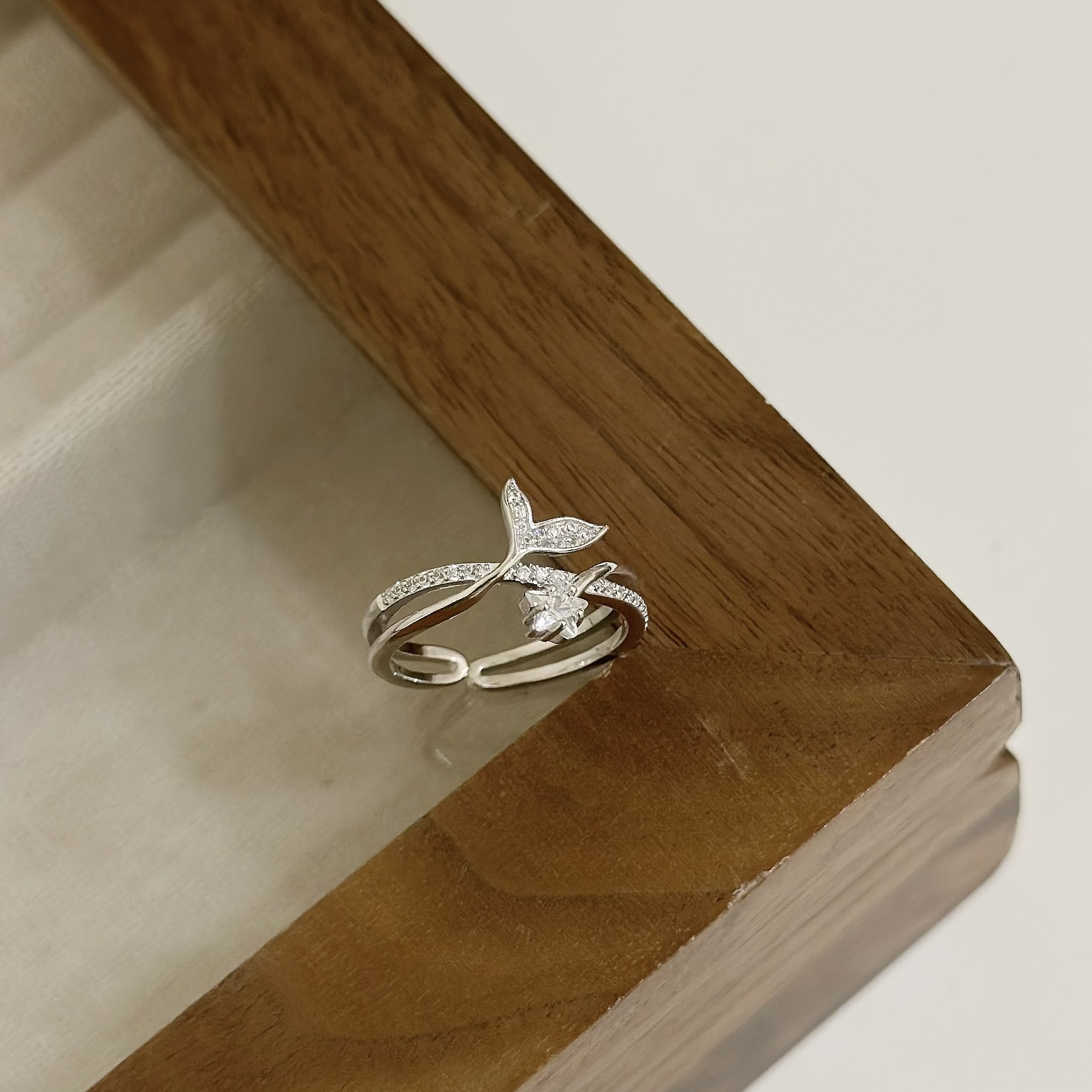 H32【輕奢】交叉魚尾純銀調整戒