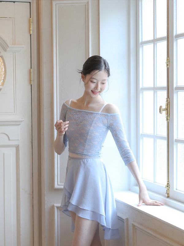 韓國iiLaire 【IL - Floral Lace Top 蕾絲上衣】