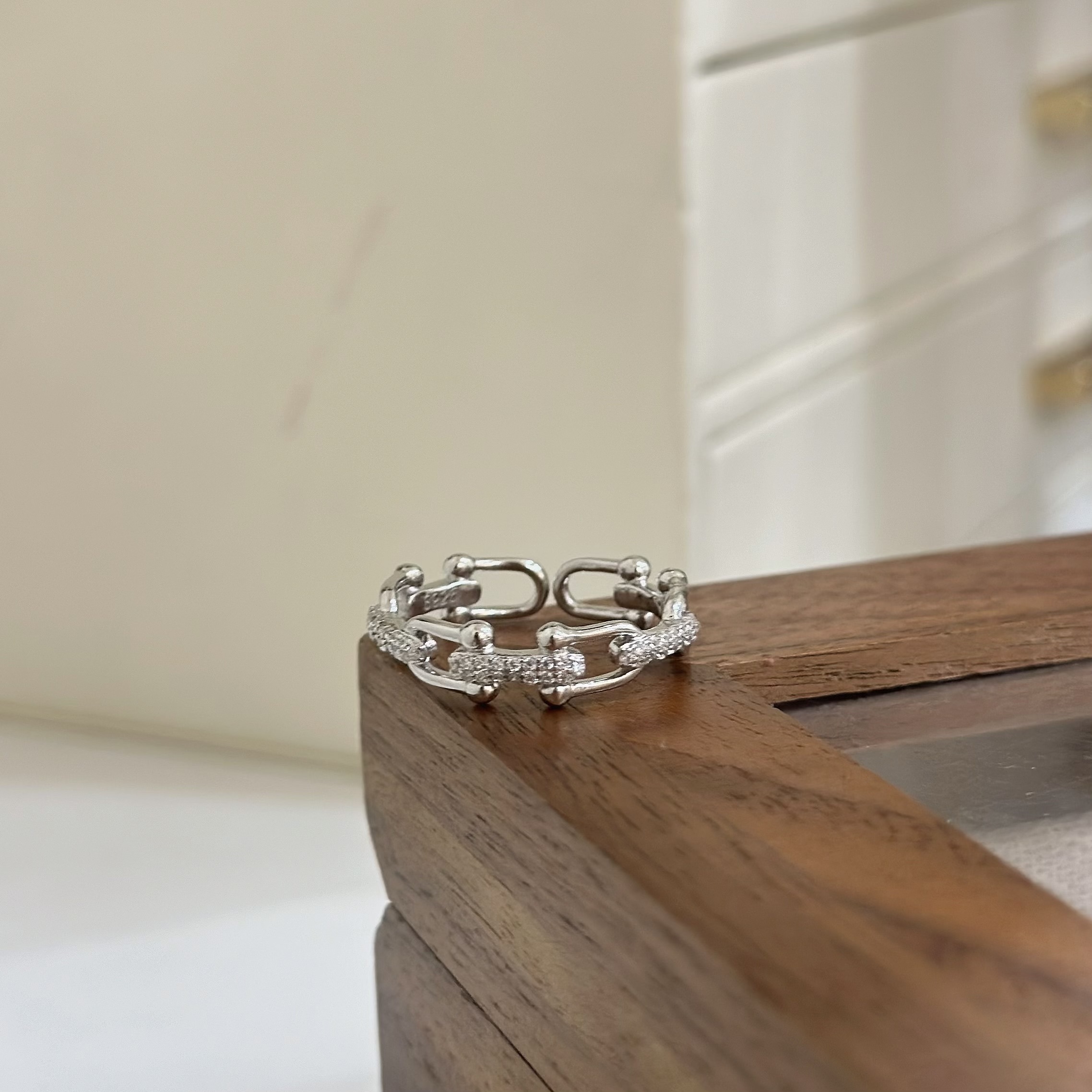 H29【輕奢】排鑽馬蹄鐵純銀調整戒