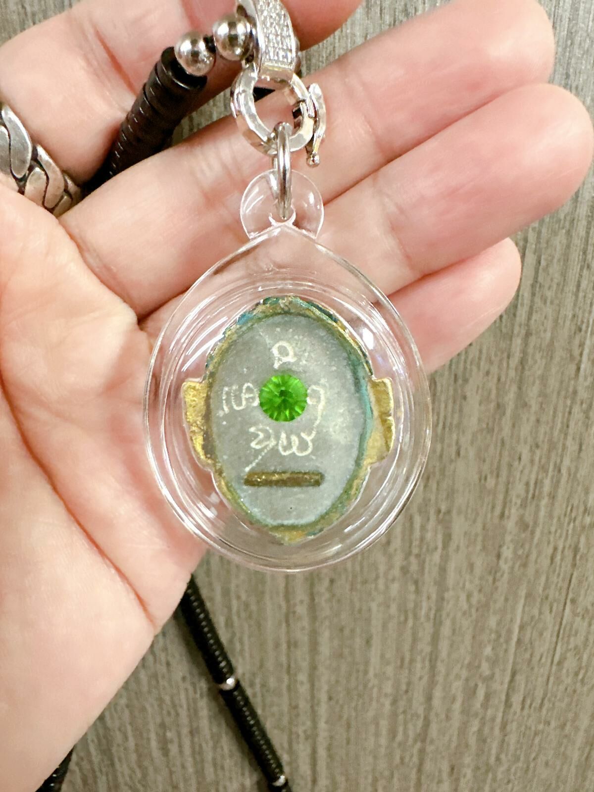 阿贊蘇賓師傅供請 彩繪暴力招財五眼四耳天神佛牌 (不連鏈)