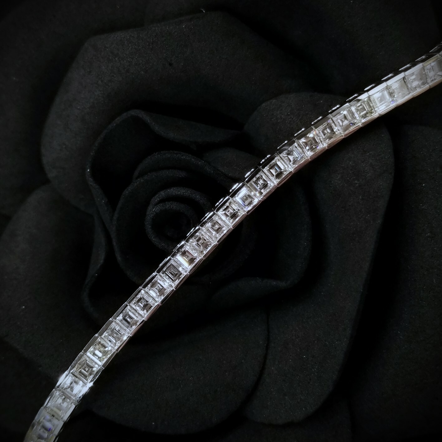 全新18K白金9卡38份方形鑽石手鍊