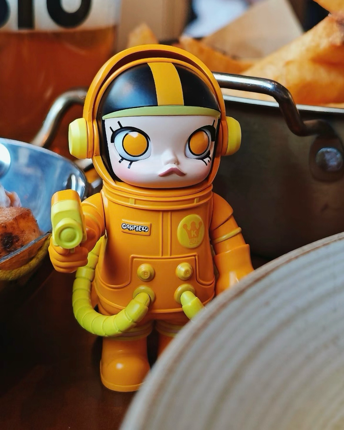 <官方正版授權>POPMART MEGA SPACE MOLLY 加菲貓 400% 泡泡瑪特