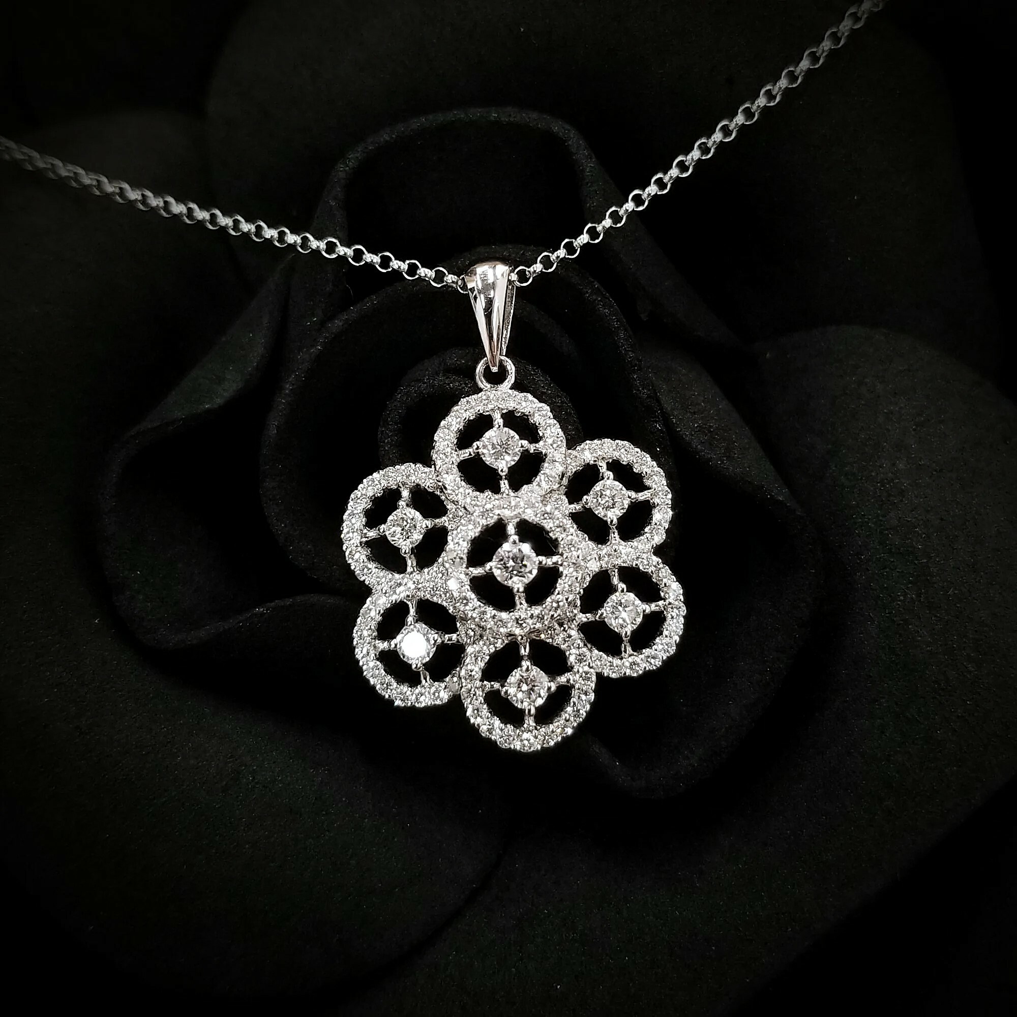 18K White Gold 0.88ct Diamond Pendant