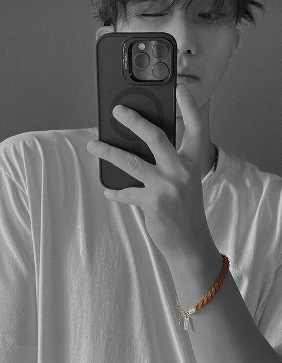 絨面革扭結手環