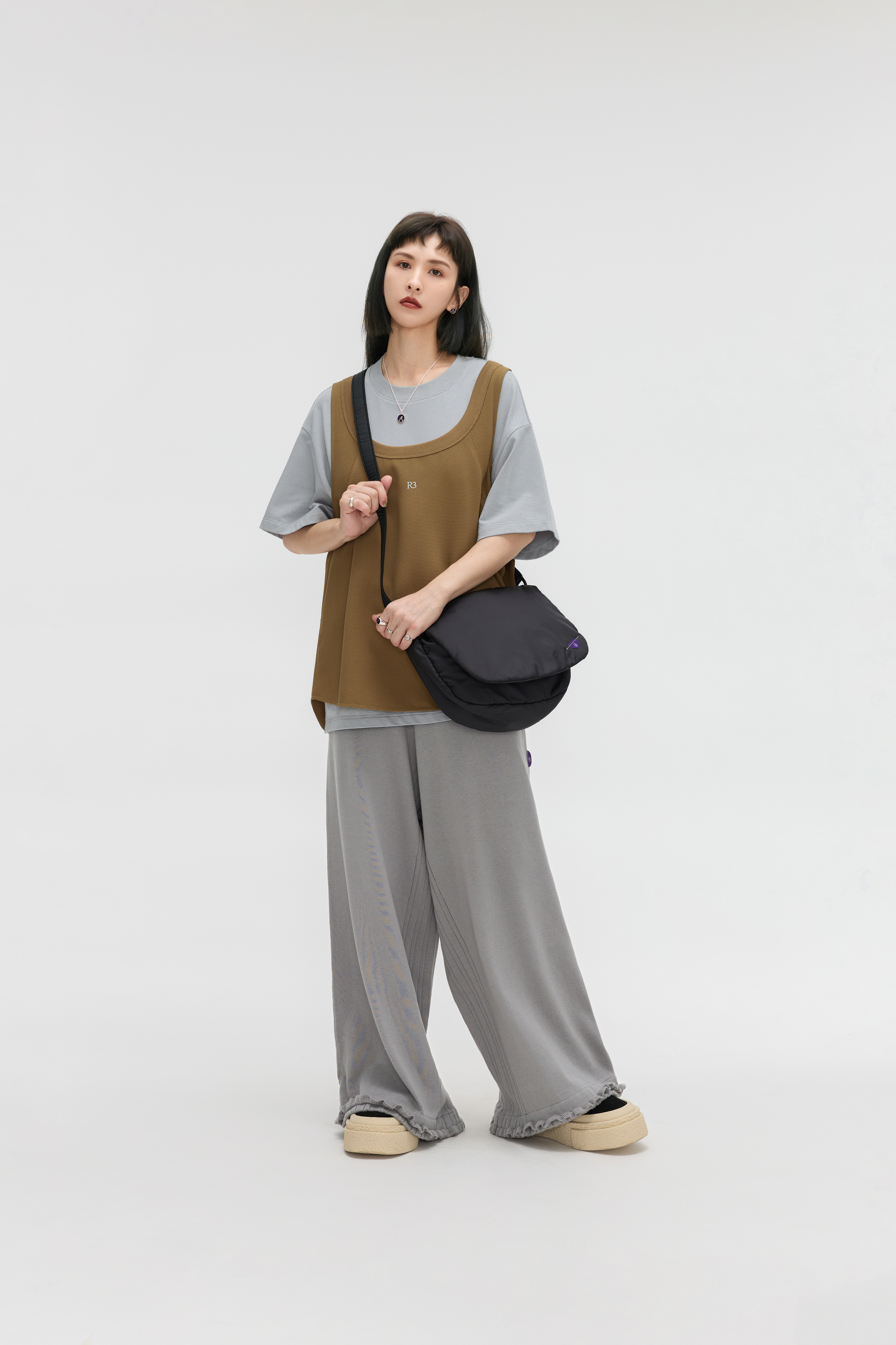 Padded Messenger Bag｜Black