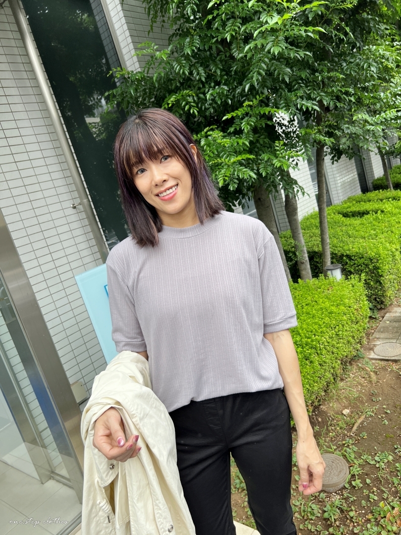正韓氣質圓領壓紋針織感上衣 (灰)