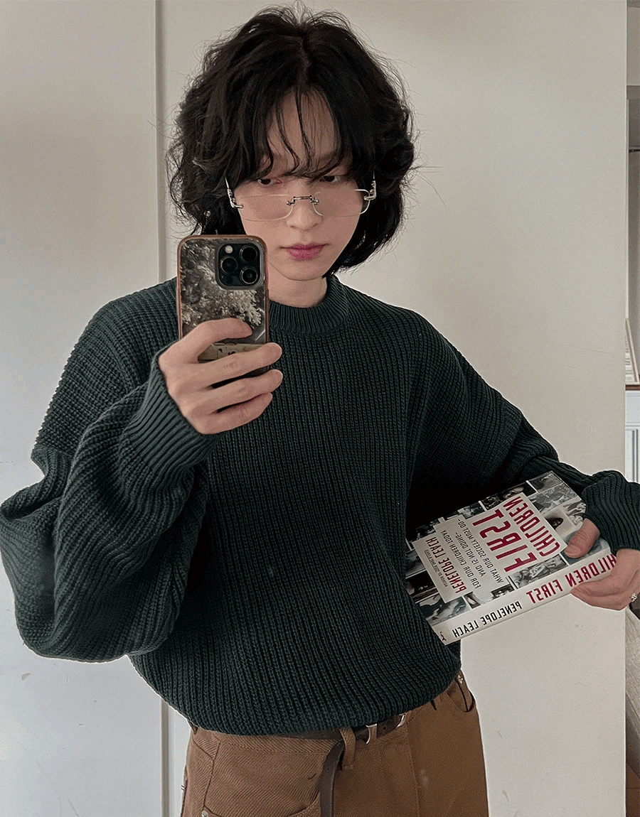 圓領套指寬鬆針織上衣