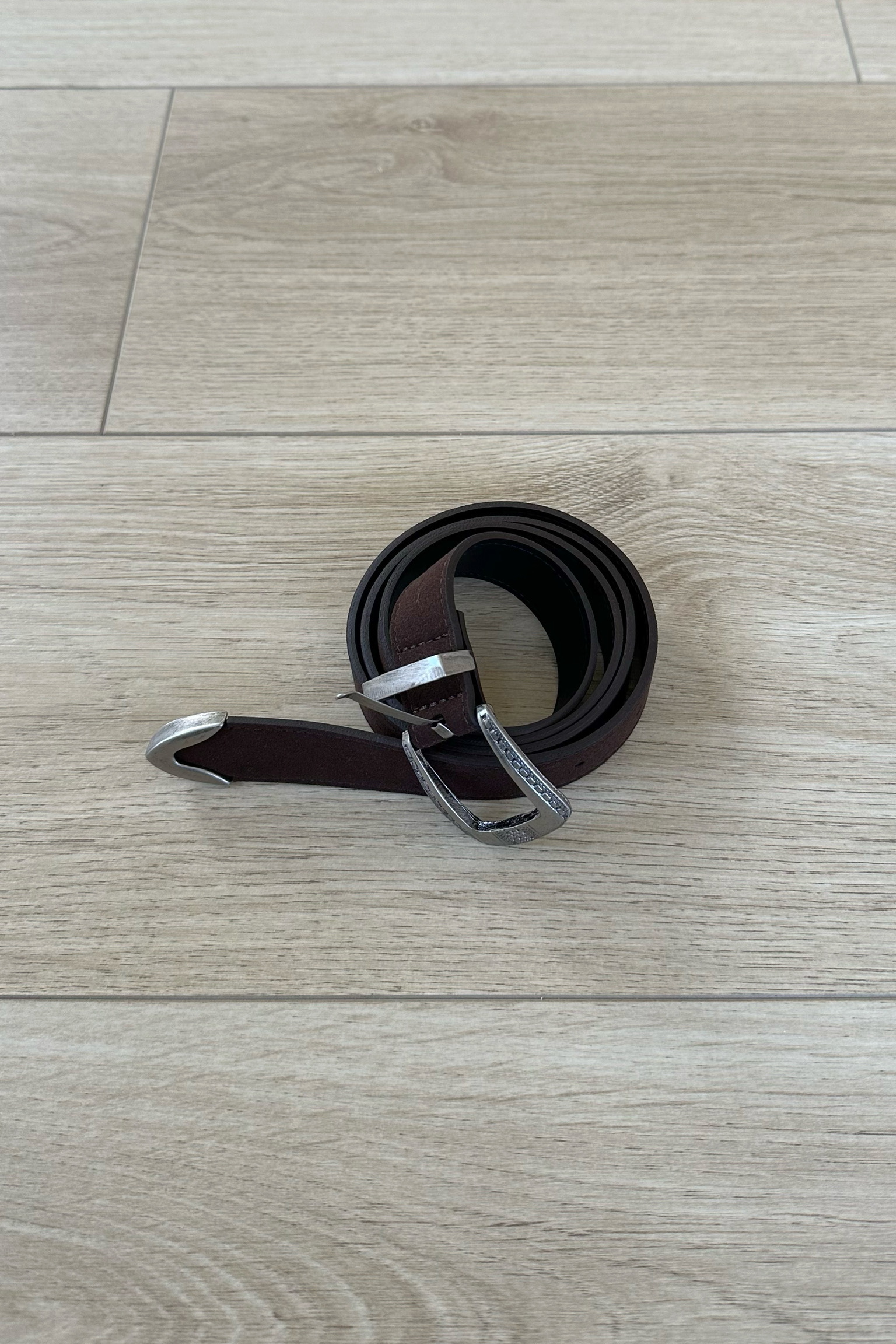 雕花扣環麂皮皮帶