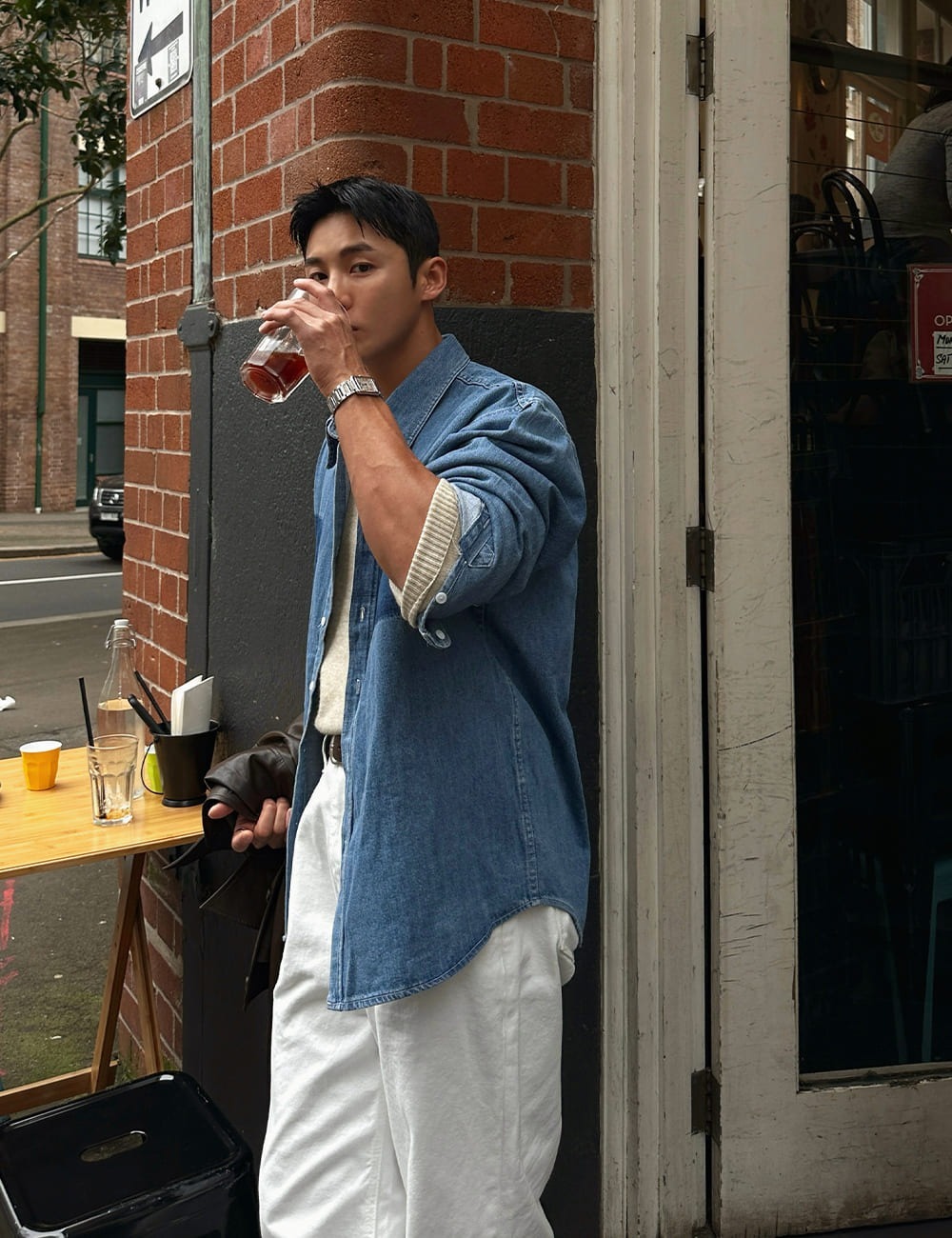 口袋鋼印牛仔長袖襯衫