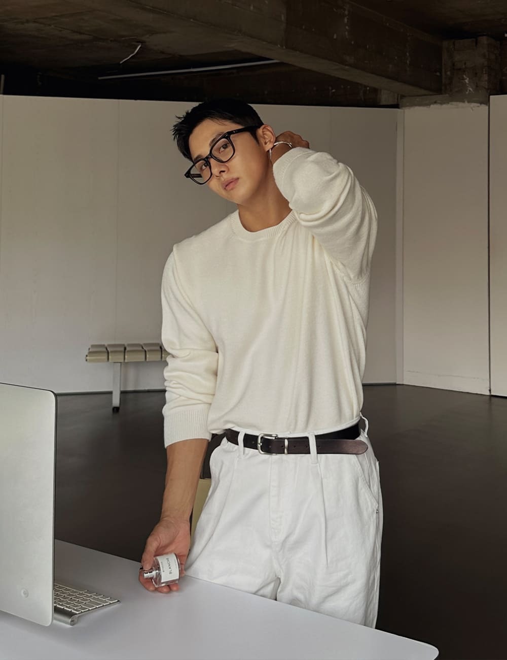 基本款簡約莫代爾紗線混紡針織上衣