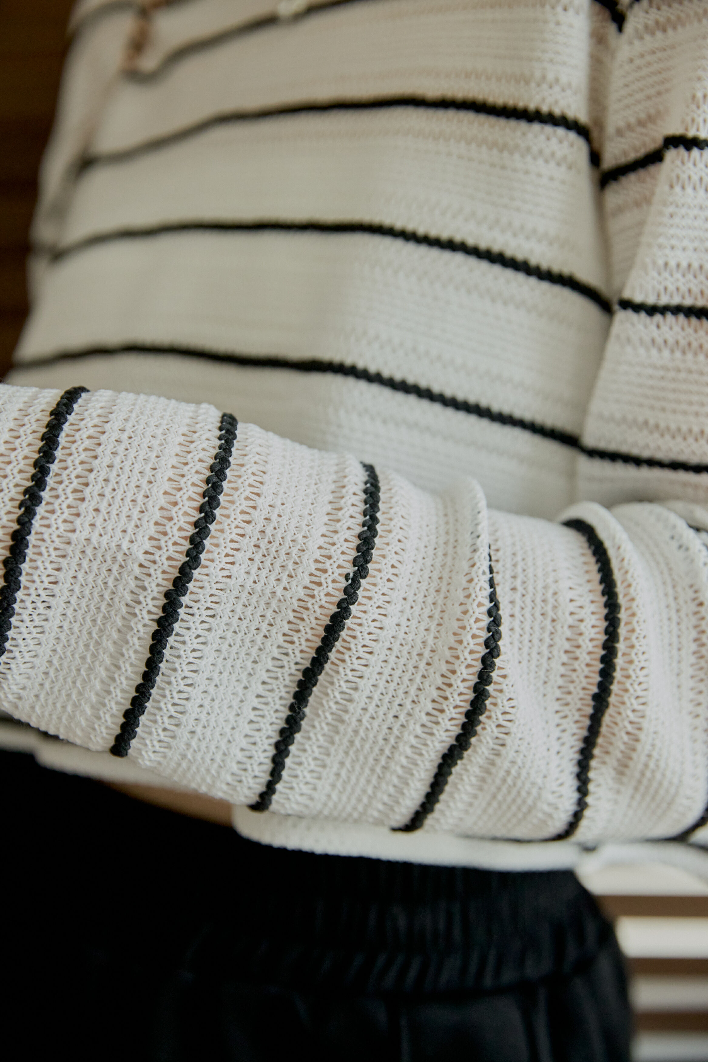 透氣簍空針織罩衫