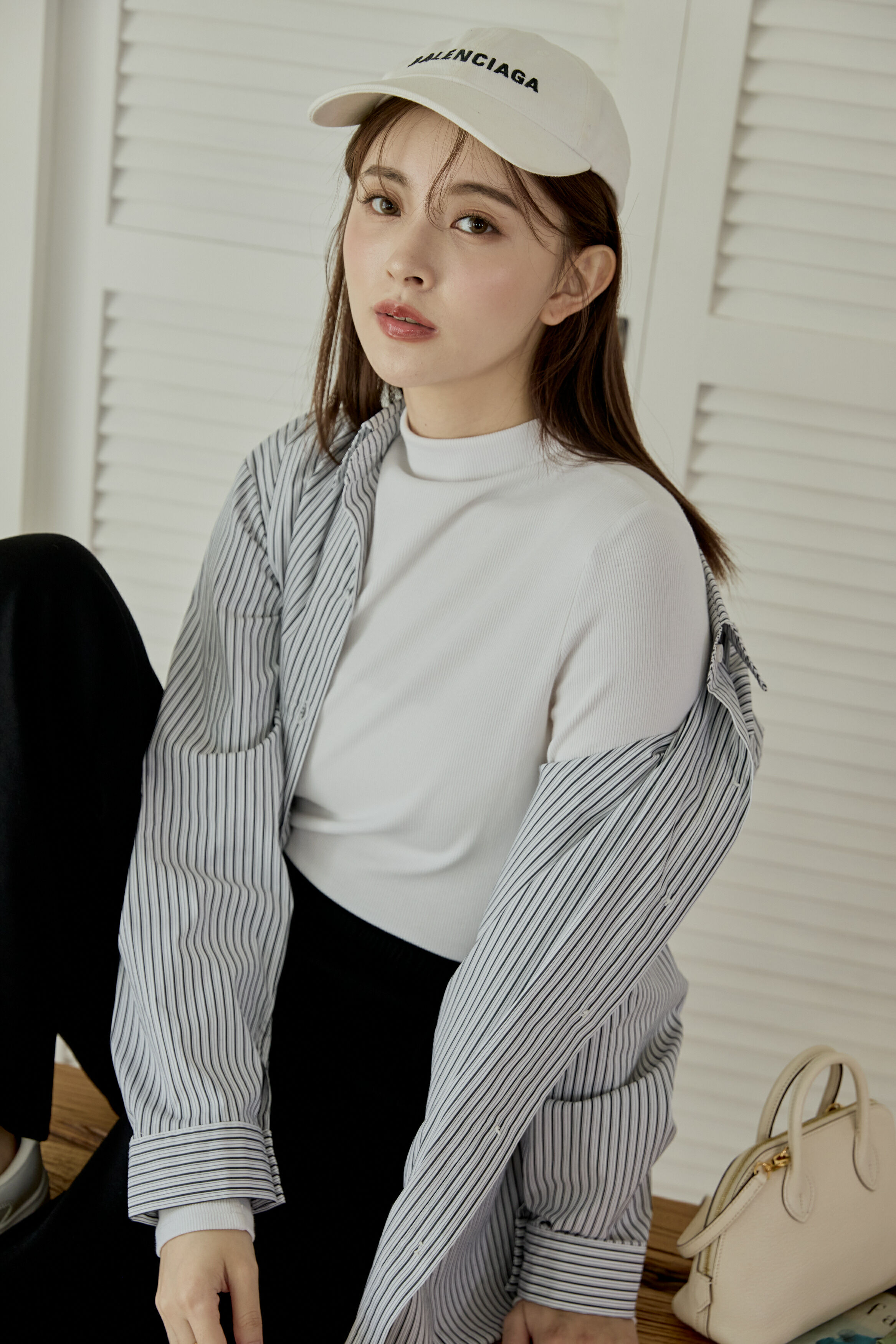 天天穿柔軟坑條小高領打底衣