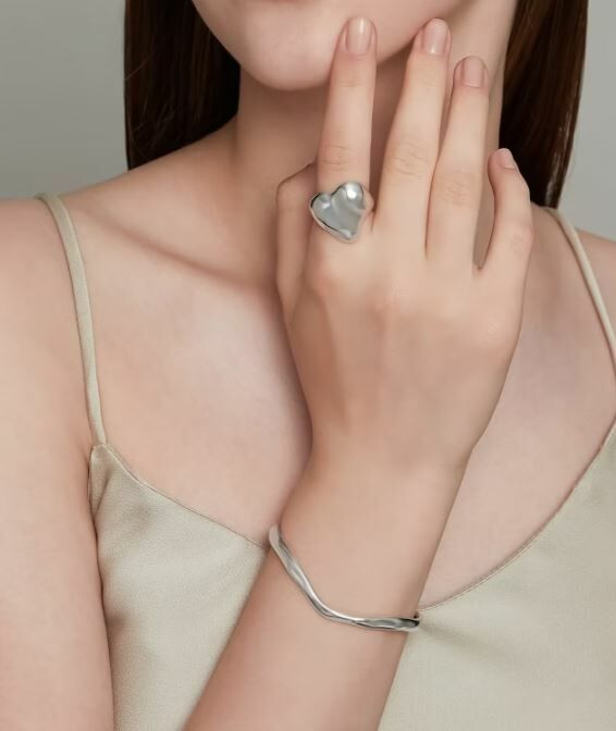 [連線優惠] NOJESS 銀色簡約大愛心立體戒指