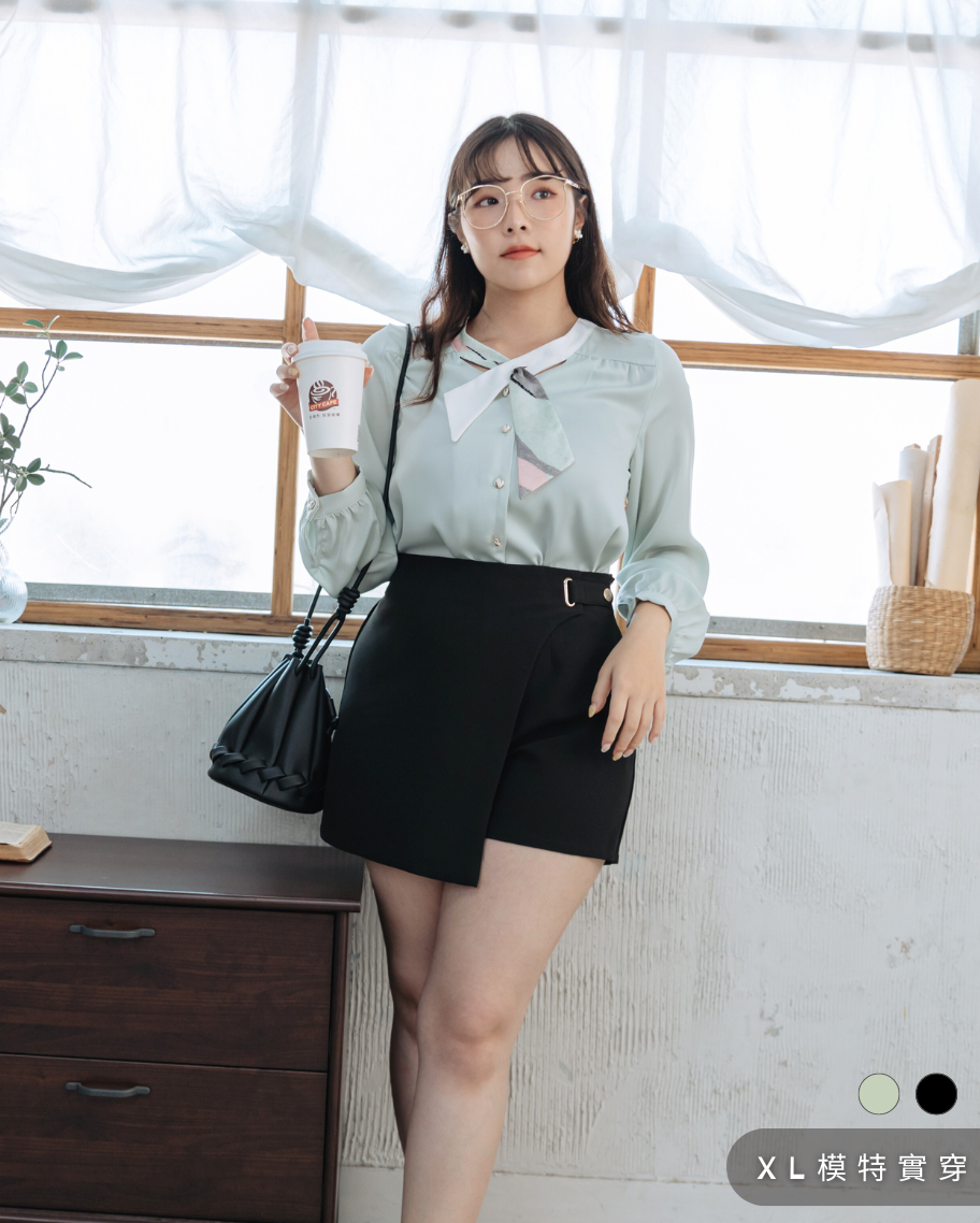 簡約俐落金環釦帶蓋片褲裙(特價品不可退換貨)