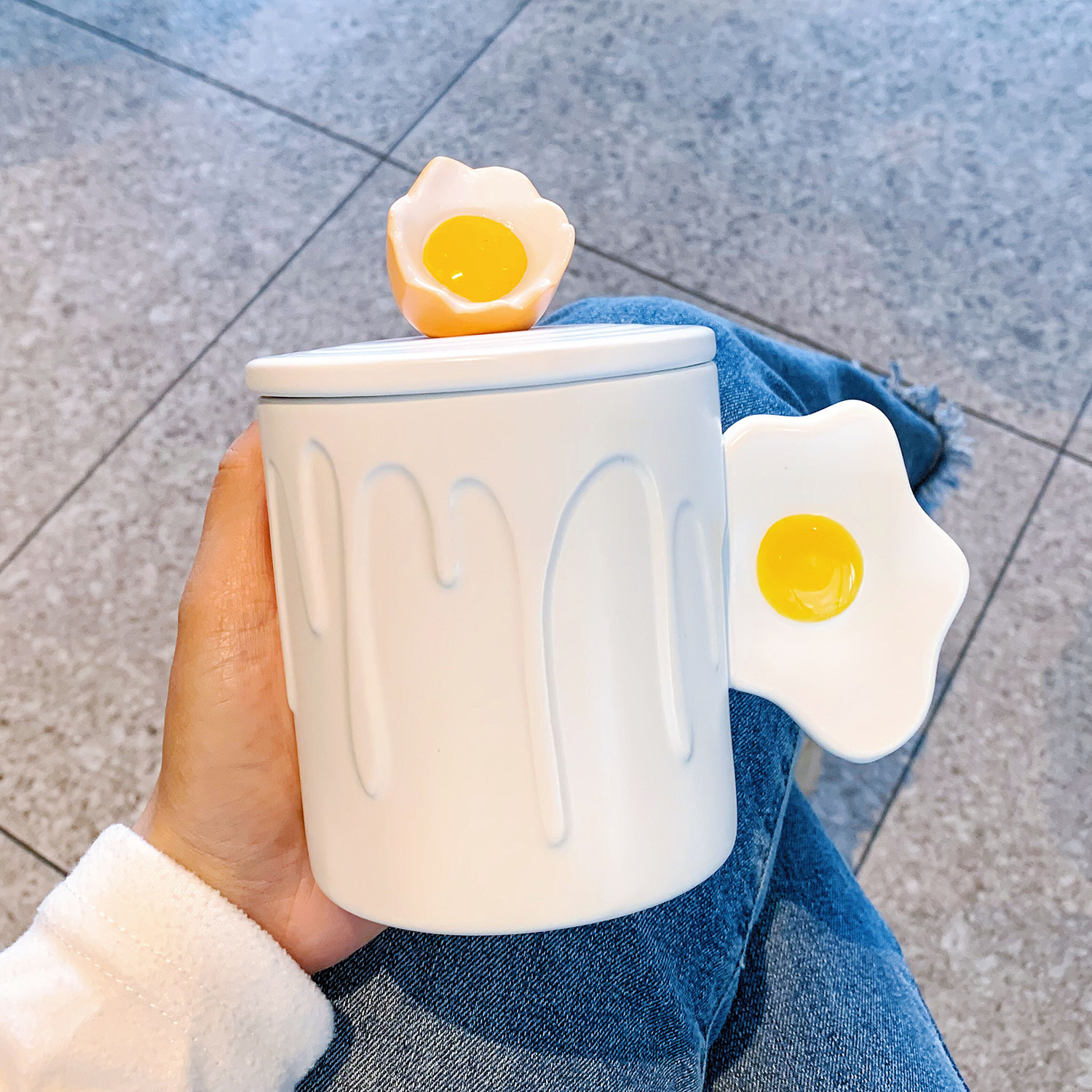 Cracked Egg Ceramic Mug with Spoon & Cover