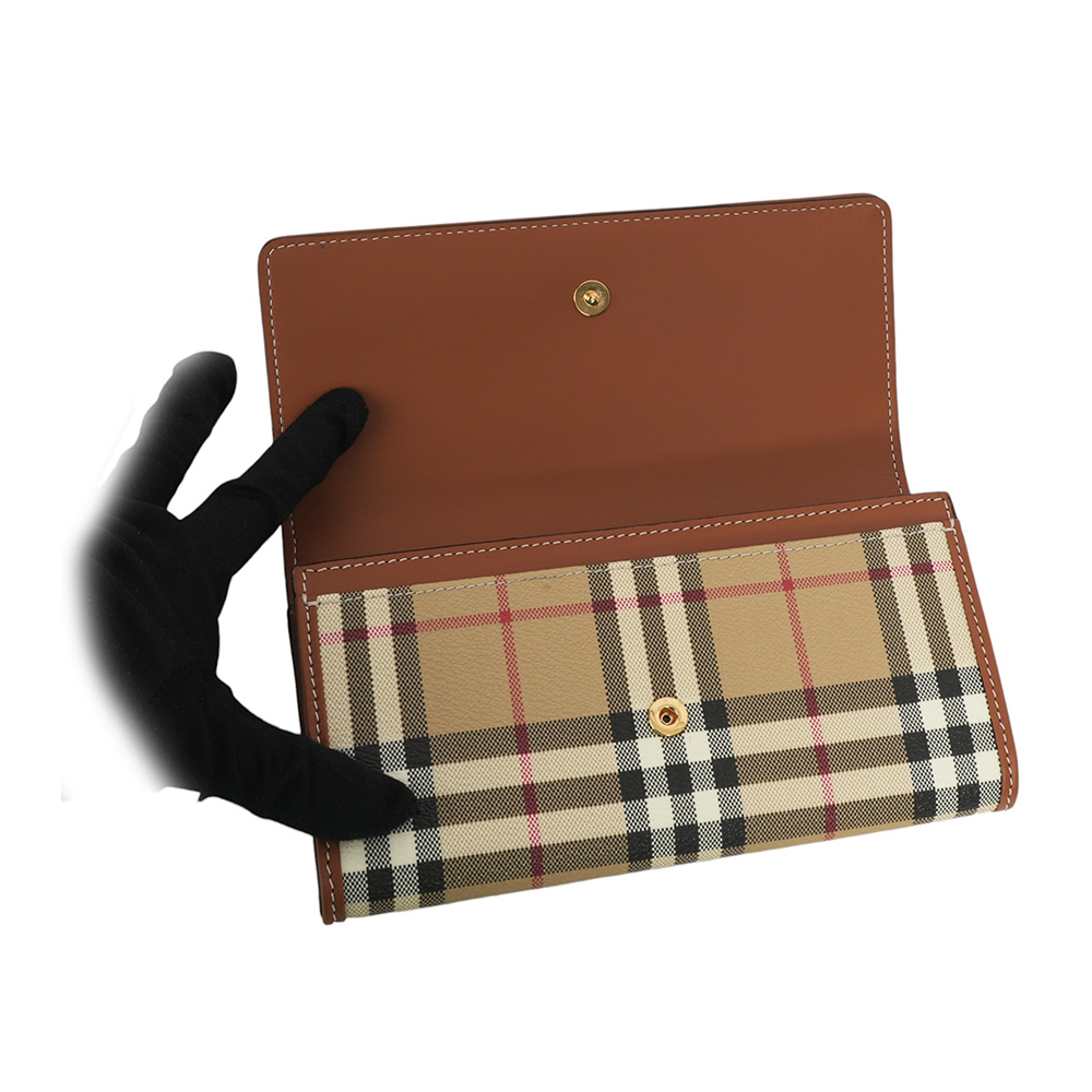 【BURBERRY】經典格紋及小牛皮翻蓋長夾(經典米色) 8094421 A7026