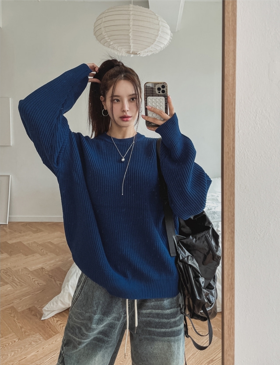 圓領套指寬鬆針織上衣