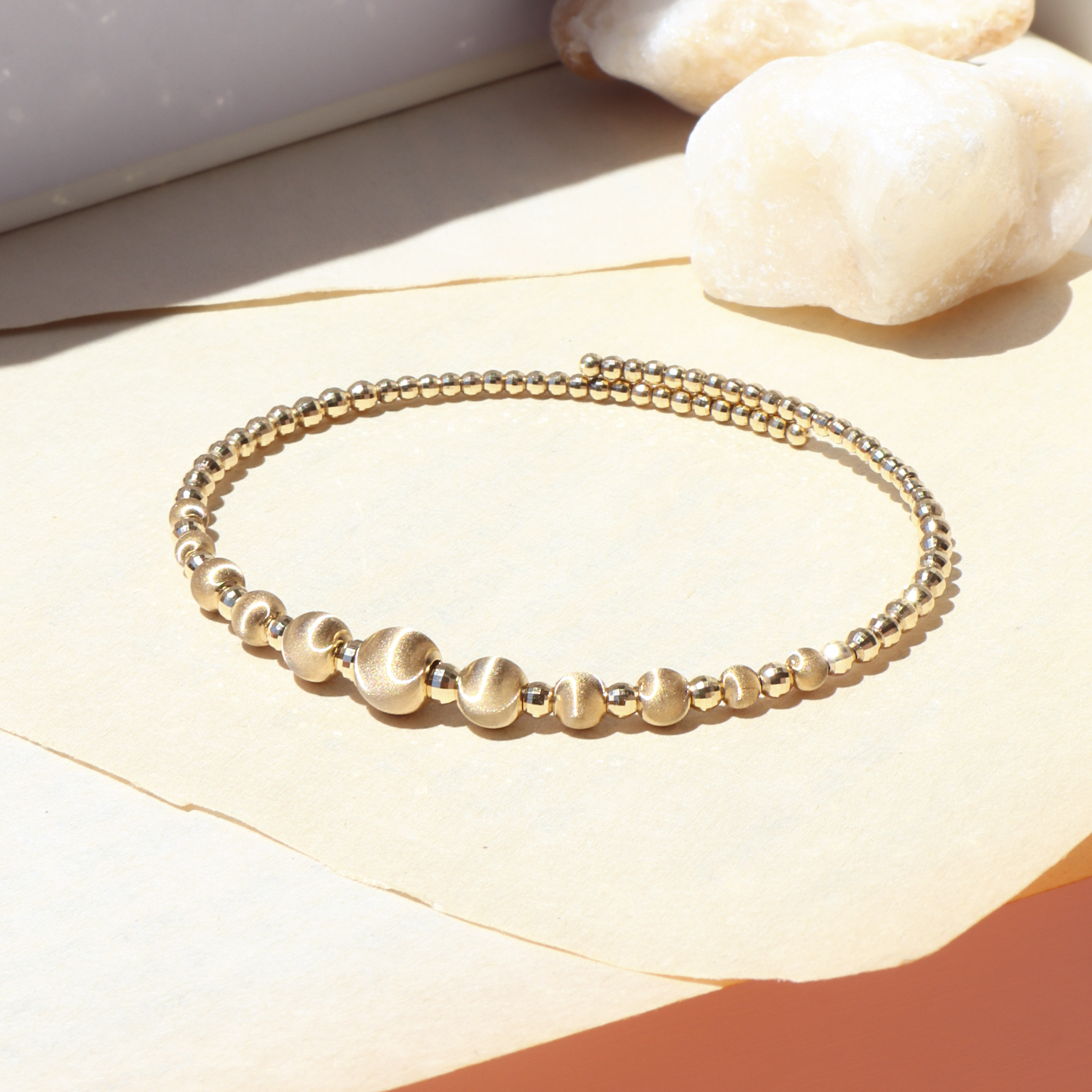 18K/日本設計款系列-霧面髮絲紋光澤珠手環