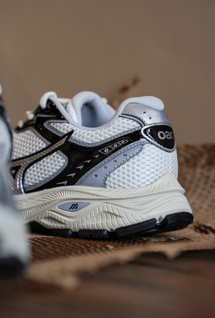 OARISM x MIZUNO RACER S 經典掀蓋聯名款 米杏黑 D1GH243601