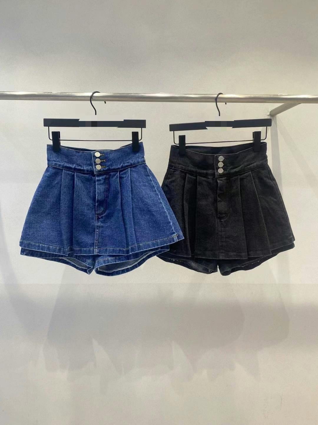 三釦高腰牛仔褲裙