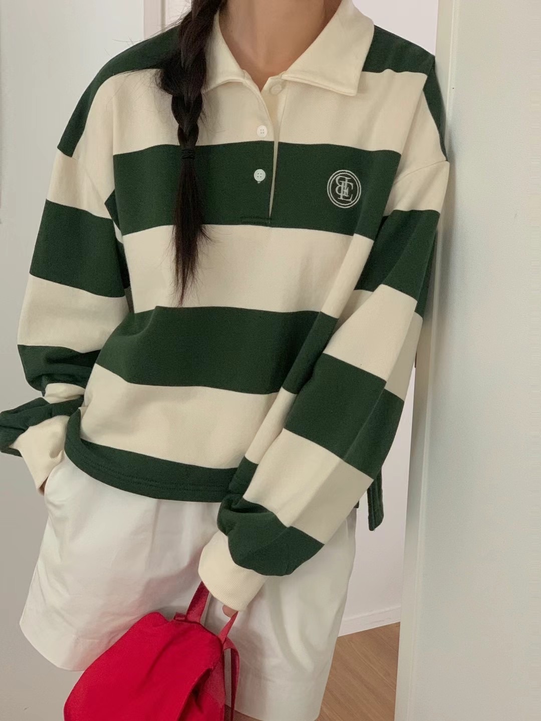 stripe collar sweatshirt