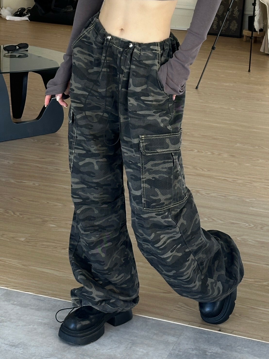 美式跩姊🤘🏻 迷彩工裝牛仔寬褲 （腰圍可調節）現貨